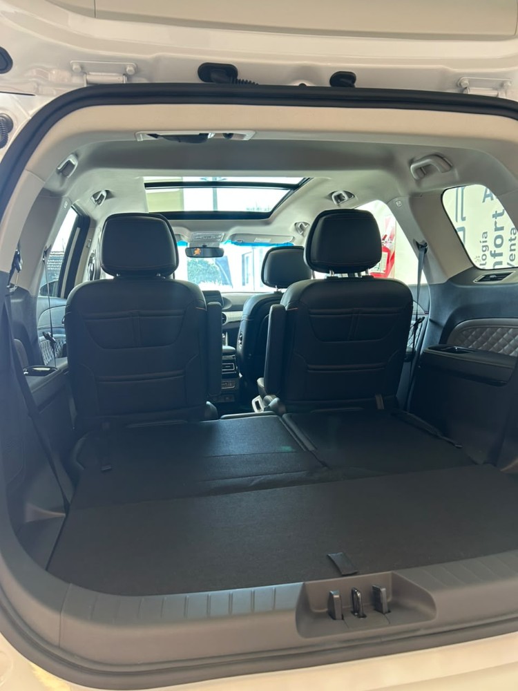 Forthing U-TOUR Van 1,5 T 7AT 7asientos Hybrid — foto 6